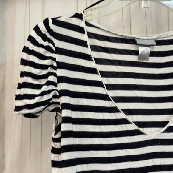 H&M Black White Striped Puff Sleeve Tee L Scoop Neck Minor Flaw - Picture 2 of 4